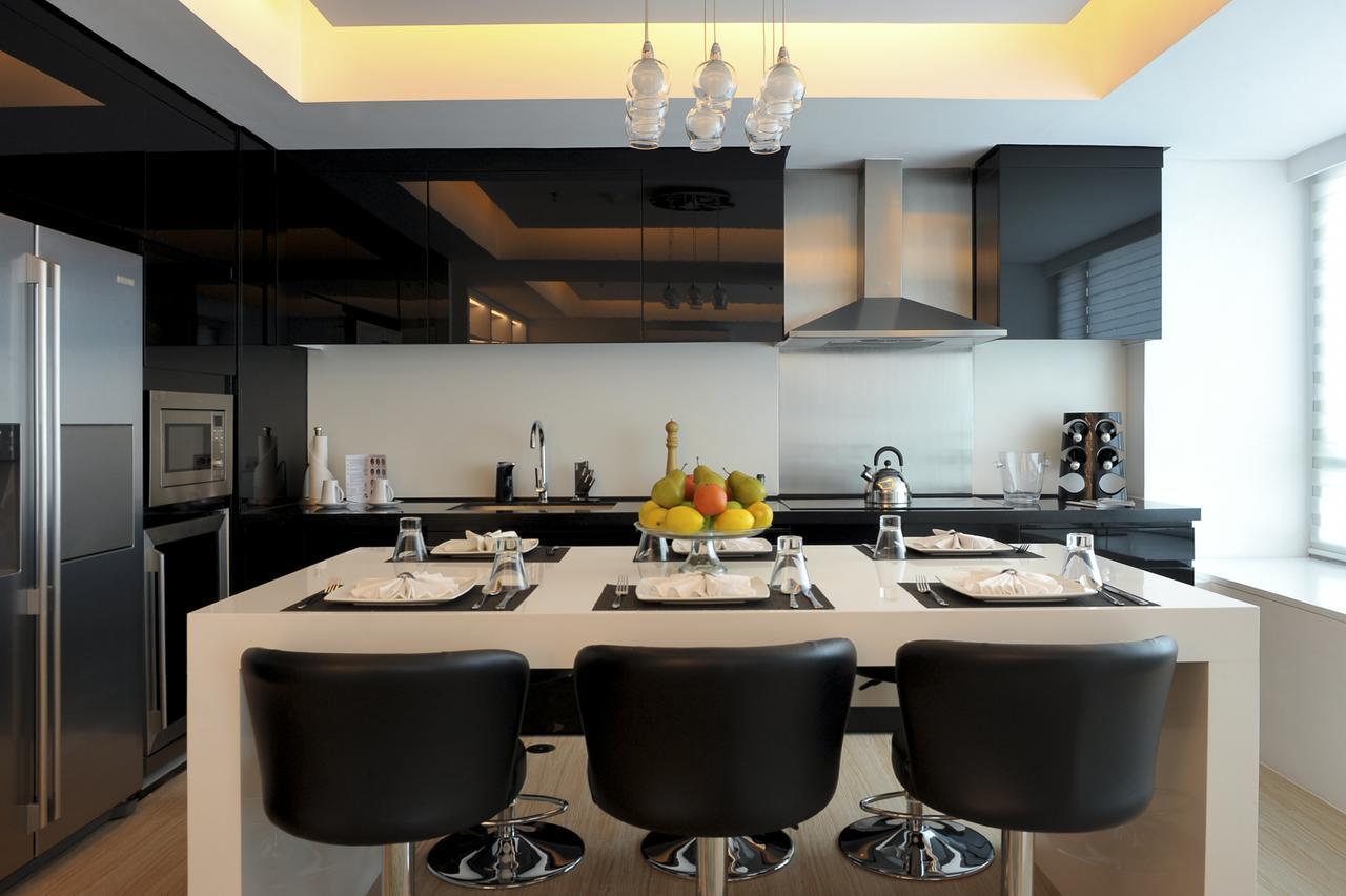 The Alpha Suites Makati City Екстер'єр фото