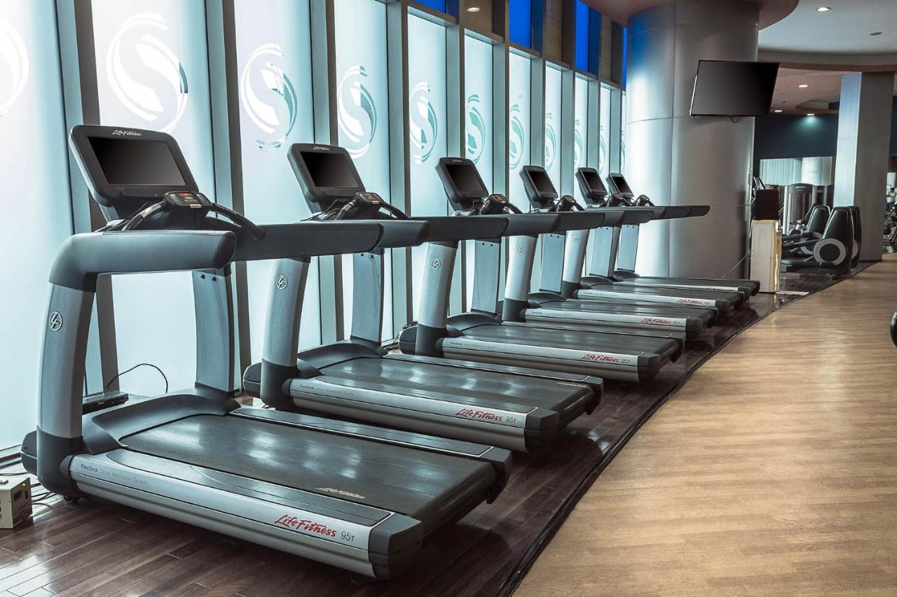 The Alpha Suites Makati City Екстер'єр фото