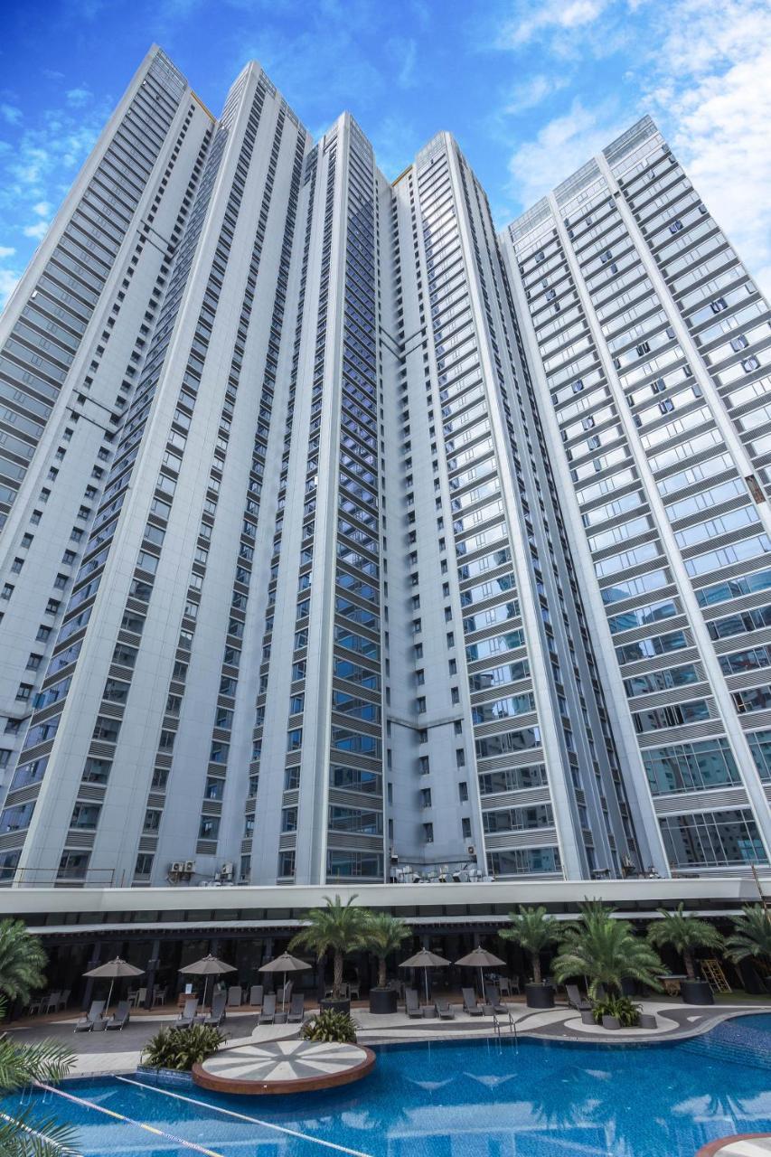 The Alpha Suites Makati City Екстер'єр фото