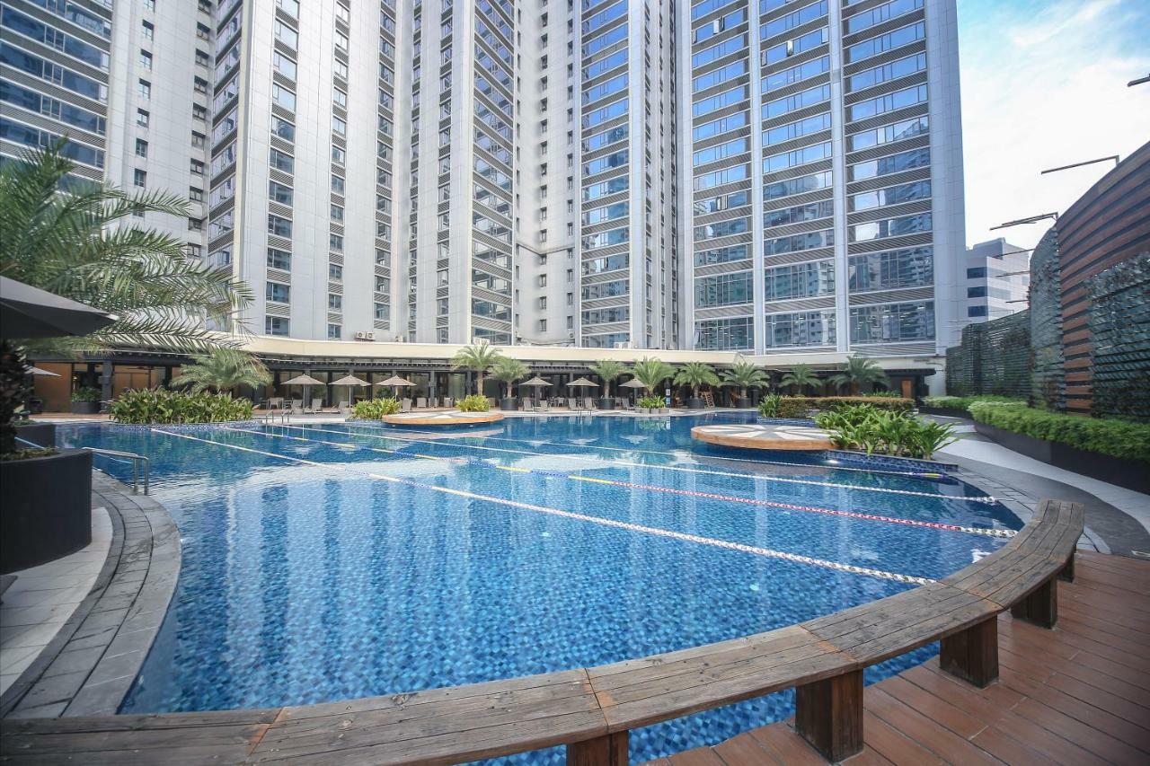 The Alpha Suites Makati City Екстер'єр фото