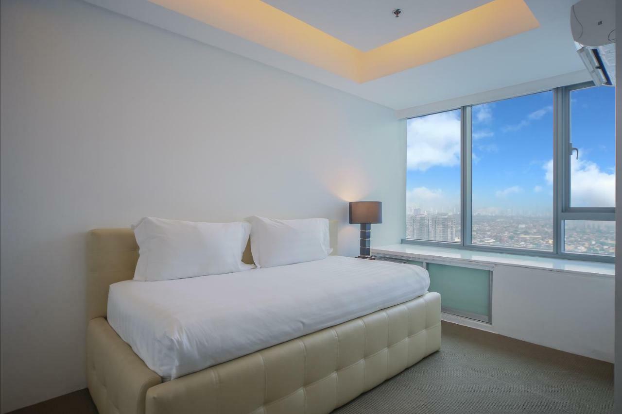 The Alpha Suites Makati City Екстер'єр фото