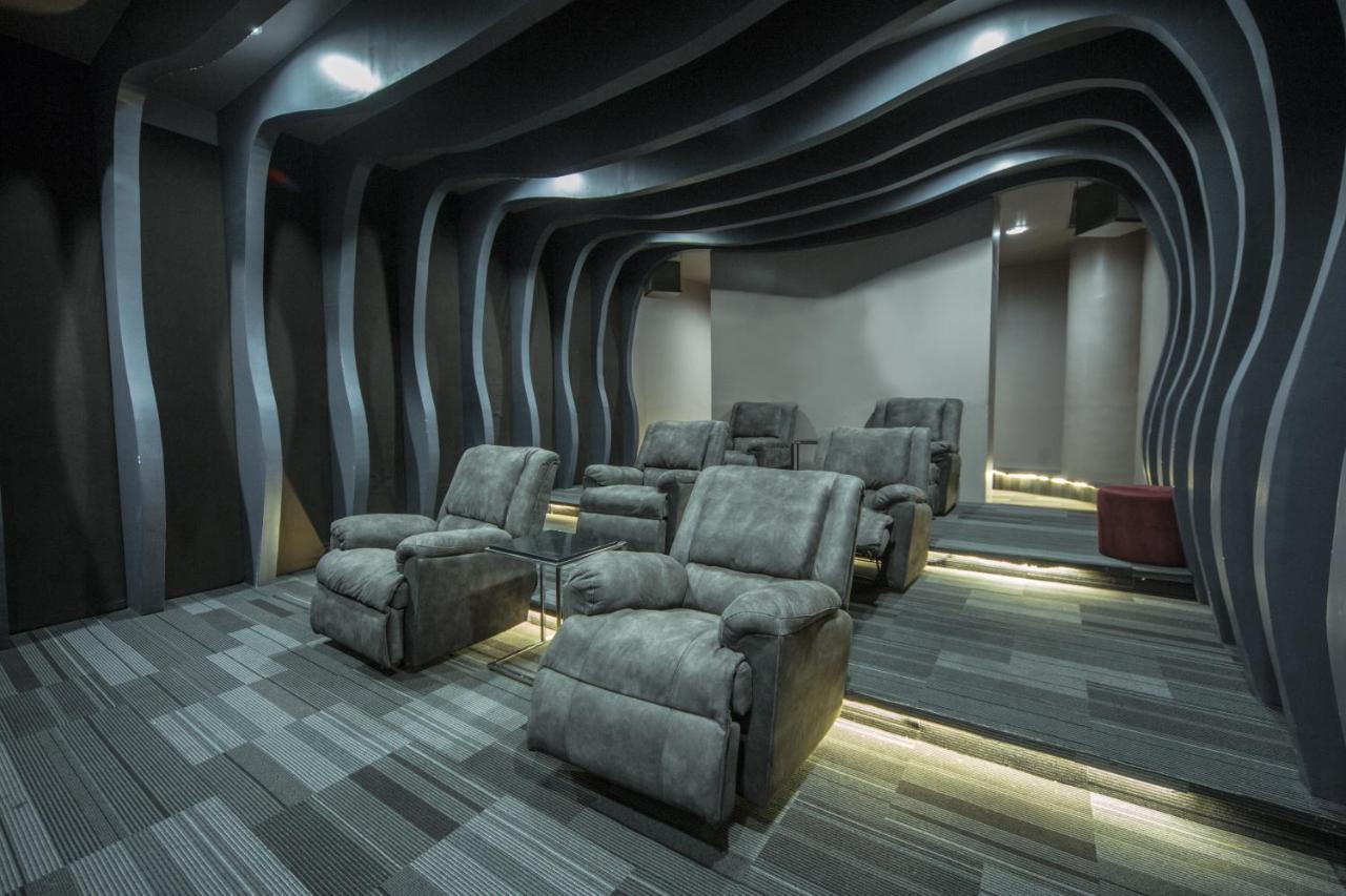 The Alpha Suites Makati City Екстер'єр фото